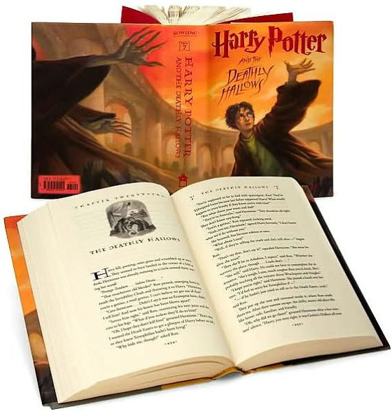 Harry Potter and the Deathly Hallows (Harry Potter Series #7)