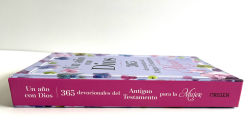Alternative view 4 of Un año con Dios: 365 devocionales del Antiguo Testamento para la Mujer / A Year with God
